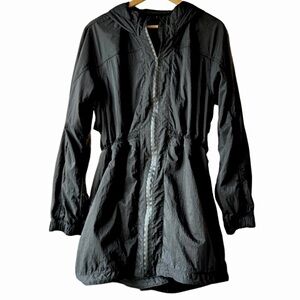 Lululemon ‘In the Clear’ Women's Windbreaker Black Hooded Jacket